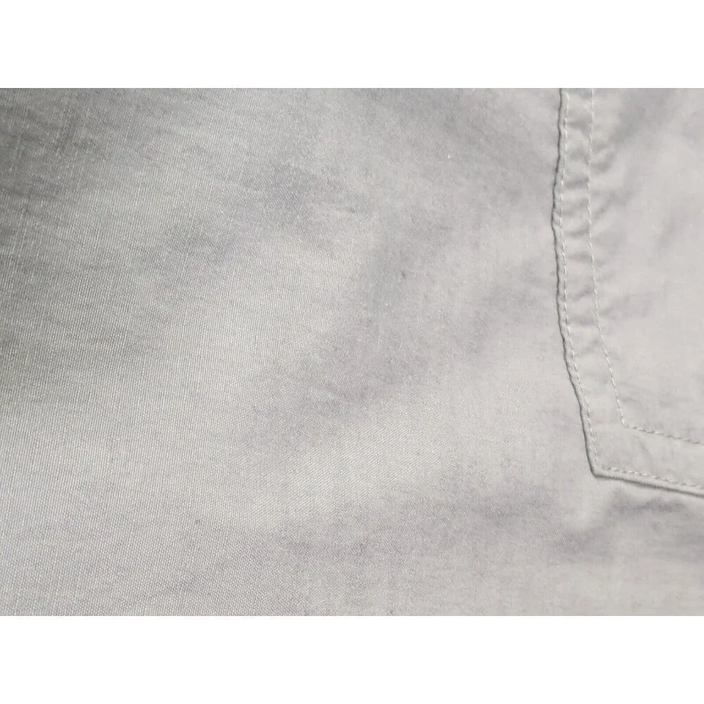 Mountain Hardwear Shorts Mens 30 (Measures 28) Nylon Hiking Outdoor Gray